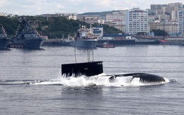 Tàu ngầm Kilo-636 Việt Nam vừa vượt qua eo biển tấp nập nhất nhì thế giới: Hạn chế tốc độ!