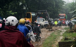 Hàng nghìn du khách mắc kẹt ở Sa Pa, sớm nhất tối nay có thể thông xe