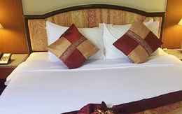 Có bí mật gì không khi các khách sạn đặt tới 4 chiếc gối trên giường cho 2 người nằm?
