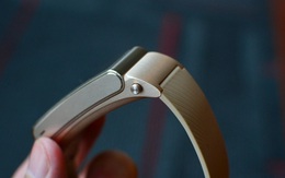Vòng đeo tay Huawei TalkBand B2: theo dõi sức khỏe, kiêm luôn tai nghe không dây