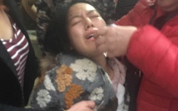 Mới sinh con, người phụ nữ bị chồng và mẹ chồng đánh đập rồi mang con đi mất