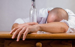 7 sai lầm tuyệt đối phải tránh sau khi uống rượu