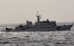 Tàu vũ trang Trung Quốc đi vào lãnh hải Nhật Bản