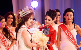 Hoa hậu Quý bà Sương Đặng trao lại vương miện cho người kế nhiệm