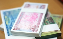 Đổi tiền lẻ Tết Nguyên đán: Ngân hàng thiếu, chợ đen “hét giá”