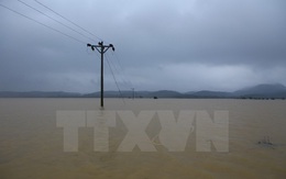 Hà Tĩnh: Huyện Hương Khê chìm trong biển nước, 13 xã bị cô lập