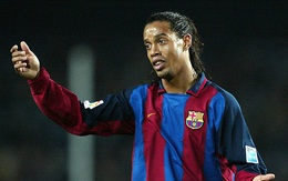 Lí do cười ra nước mắt khiến Man United mua hụt Ronaldinho