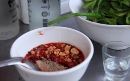 Uống rượu khi ăn tiết canh có diệt được khuẩn liên cầu lợn?