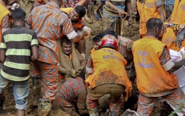 24h qua ảnh: Lính cứu hộ rớt nước mắt khi kéo thi thể khỏi đống bùn đất