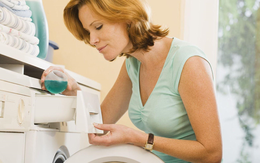 Máy giặt 2 lồng giặt mới nhất 2017, khỏi lo phân loại quần áo khác chất liệu, khác màu