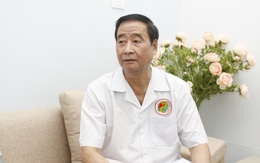 TS Nguyễn Hữu Khai thị phạm 4 động tác thải độc, thông khí huyết đơn giản, dễ tập tại nhà