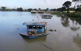 Quảng Ninh: Lốc xoáy nhấn chìm sà lan trong đêm, 2 người tử vong