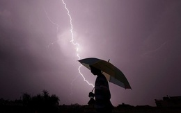 Sét đánh vào mùa mưa bão: Hãy cẩn trọng và làm theo hướng dẫn của chuyên gia