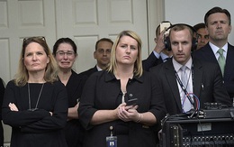 24h qua ảnh: Nhân viên Nhà Trắng òa khóc khi chia tay Obama