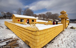 7 ngày qua ảnh: Ngôi nhà được làm từ toàn bắp ngô ở Trung Quốc