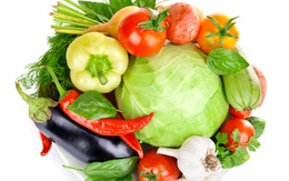 Những loại rau củ gây nguy hại tới sức khỏe nếu ăn sống, bạn nên biết để tránh