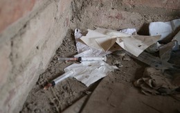 Hà Nội: Biệt thự triệu đô biến thành nơi chích ma túy, kim tiêm vứt thành đống