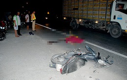 Xe máy tông chết tài xế xe tải