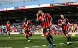 "Hàng thải" của Man United tiếp tục khuynh đảo Premier League, ghi bàn gấp đôi Ibra