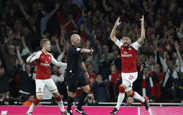 Arsenal ngược dòng nghẹt thở trước Leicester trong trận đấu 7 bàn thắng