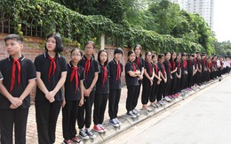 Hơn 1000 học sinh hát vang bài ca Lương Thế Vinh vĩnh biệt thầy Văn Như Cương