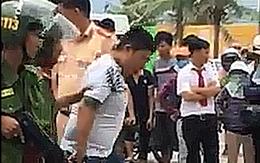 Nhóm thanh niên đi ô tô vác kiếm truy sát đối thủ giữa phố du lịch Đà Nẵng