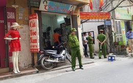 Hà Nội: Phát hiện người đàn ông tử vong trong tư thế treo cổ ở cột điện