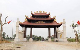 Cận cảnh cổng làng hơn 4 tỷ đồng làm từ gỗ quý ở Nghệ An