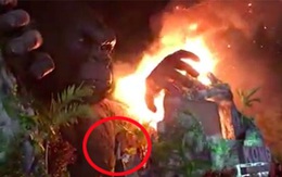 Clip sân khấu ra mắt “Kong: Skull Island” bốc cháy trong khi Hà Anh đang dẫn chương trình