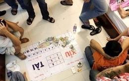 Phá sòng bạc "quý bà" ở nhà hàng bỏ hoang