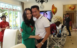 Chân dung người vợ "yêu từ cái nhìn đầu tiên" của MC Hoa Thanh Tùng