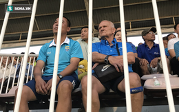 Hành động bất thường của HLV Thanh Hóa khi bị từ chối 3 bàn thắng việt vị