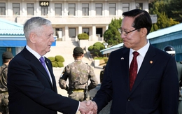 Không nghe Hàn Quốc, vì sao Bộ trưởng QP Mỹ chỉ mặc vest thường đi đến gần Triều Tiên?