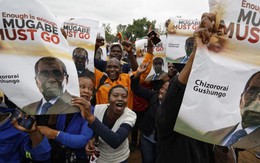 Zimbabwe: Bị khai trừ khỏi đảng, Tổng thống Mugabe vẫn kiên quyết không từ chức