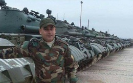 Phá kho, mở niêm, Nga ùn ùn chở xe tăng, thiết giáp đến Syria