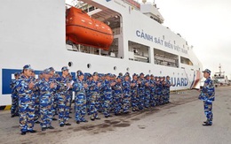 Tàu Cảnh sát biển 8004 lên đường thăm, giao lưu với Cảnh sát biển Trung Quốc