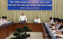 Thủ tướng Nguyễn Xuân Phúc làm việc với lãnh đạo TP.HCM