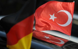 Đức-Thổ Nhĩ Kỳ lại căng thẳng vì hình ảnh trước Phủ Thủ tướng Merkel