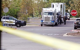 Phát hiện 8 thi thể bên trong xe tải đậu sau Walmart Texas, hé lộ đường dây buôn người “tàn bạo”