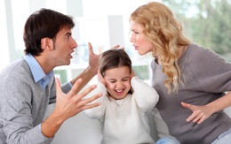 Bố mẹ ly hôn, đây là những việc người lớn rất cần phải làm để bảo vệ tâm lý trẻ nhỏ