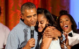 Barack Obama đã khóc sau khi tiễn con gái đến học tại Harvard