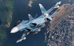 Phi công đẳng cấp nhất của đội bay Hiệp sĩ Nga với Su-30SM tham chiến, diệt máy bay "lạ"