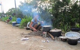 Người dân Thanh Hóa lay lắt cảnh… “màn trời, chiếu đất”