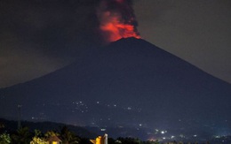 Vệ tinh NASA ghi nhận lượng dung nham lớn trên núi lửa Agung