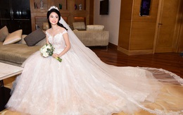 Váy cưới nửa tỷ đồng của hoa hậu 21 tuổi lấy chồng đại gia hơn 19 tuổi