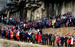 Bức ảnh gia đình hoành tráng nhất Trung Quốc với sự góp mặt của 500 thành viên