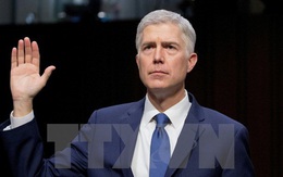 Thẩm phán Tòa án Tối cao Mỹ Neil Gorsuch tuyên thệ nhậm chức