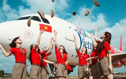 Bí mật sau quyết định bán vé 0 đồng của Vietjet Air hay khuyến mãi 50% của Viettel, Mobifone