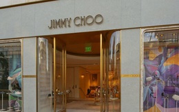 Thương hiệu giày dép xa xỉ Jimmy Choo rao bán mình