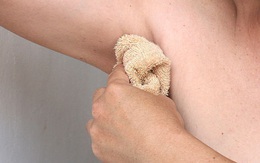 Bạn thường tắm lâu tắm kỹ nhưng lại bỏ quên những bộ phận càng kỳ cọ thì càng có lợi cho sức khỏe